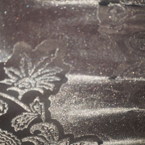 Gilli Sazan Black Floral Velvet Colorshift Sparkles Flare Sleeves Dress 1X NWT - Picture 13 of 17